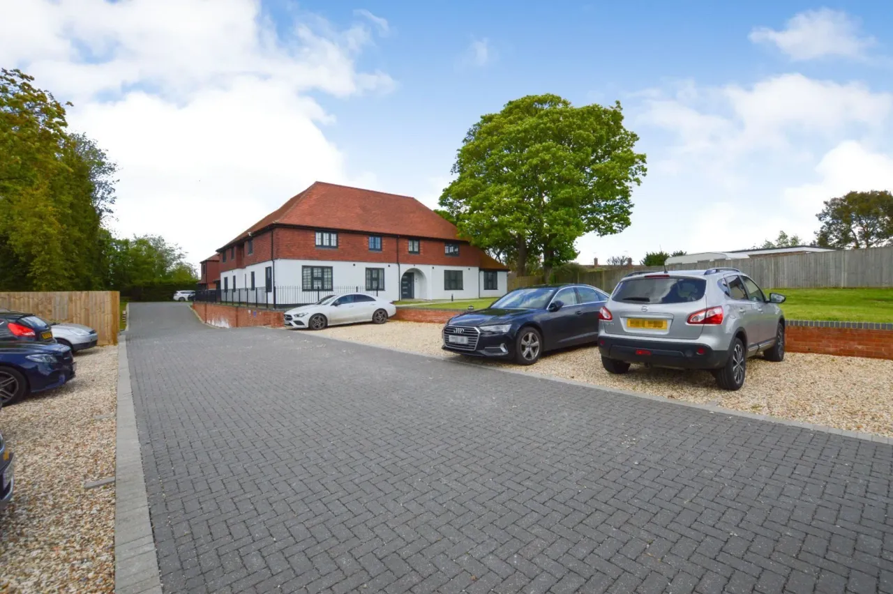 Milkingpen Lane, Old Basing, Basingst..., photo 9