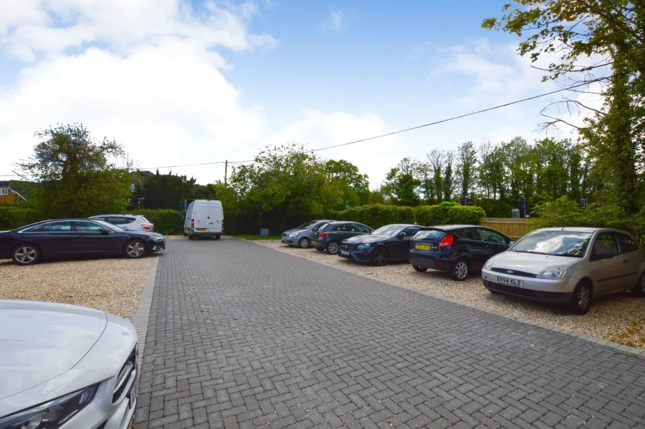 Milkingpen Lane, Old Basing, Basingst..., photo 8