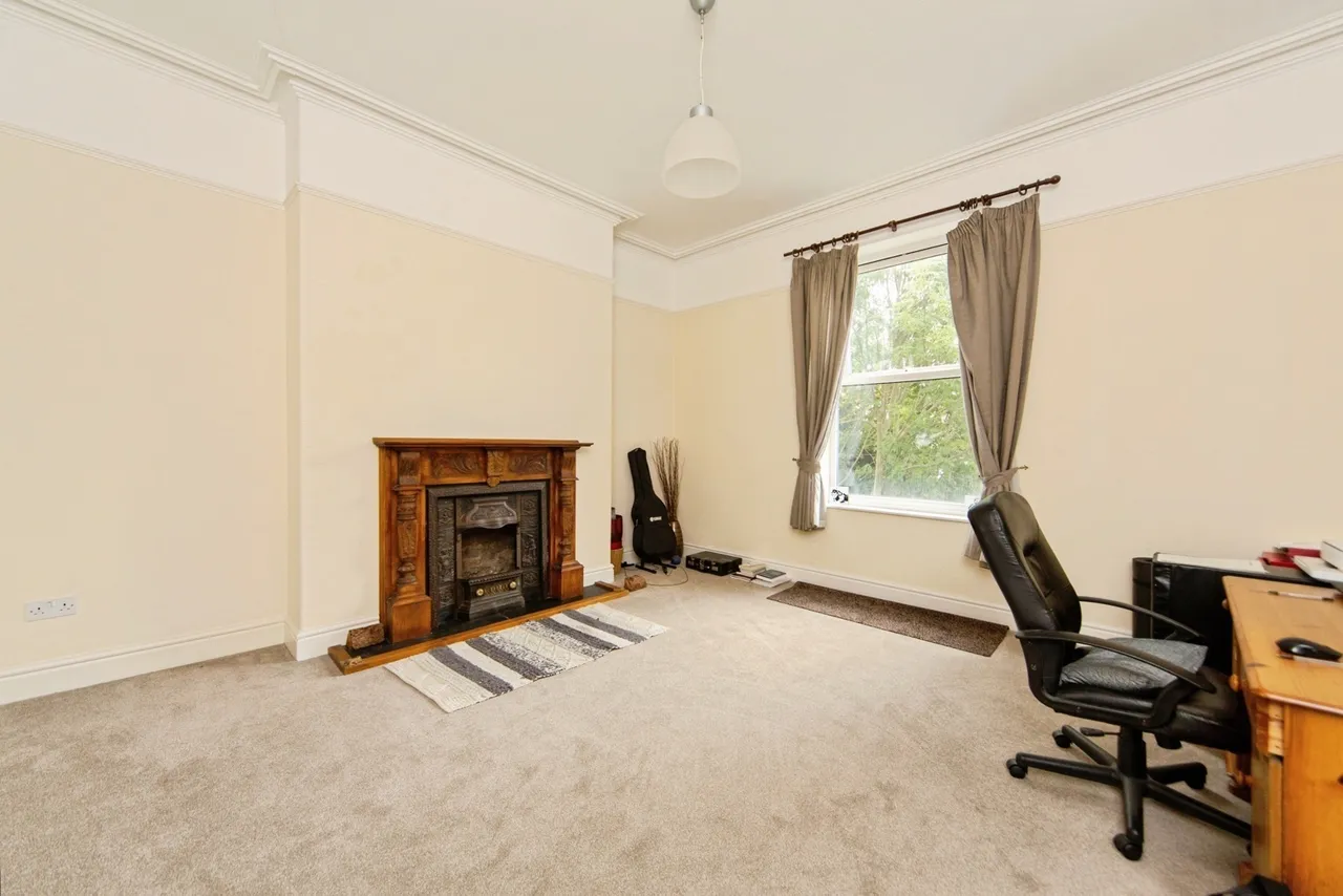 Beresford Road, Prenton, CH43, photo 6