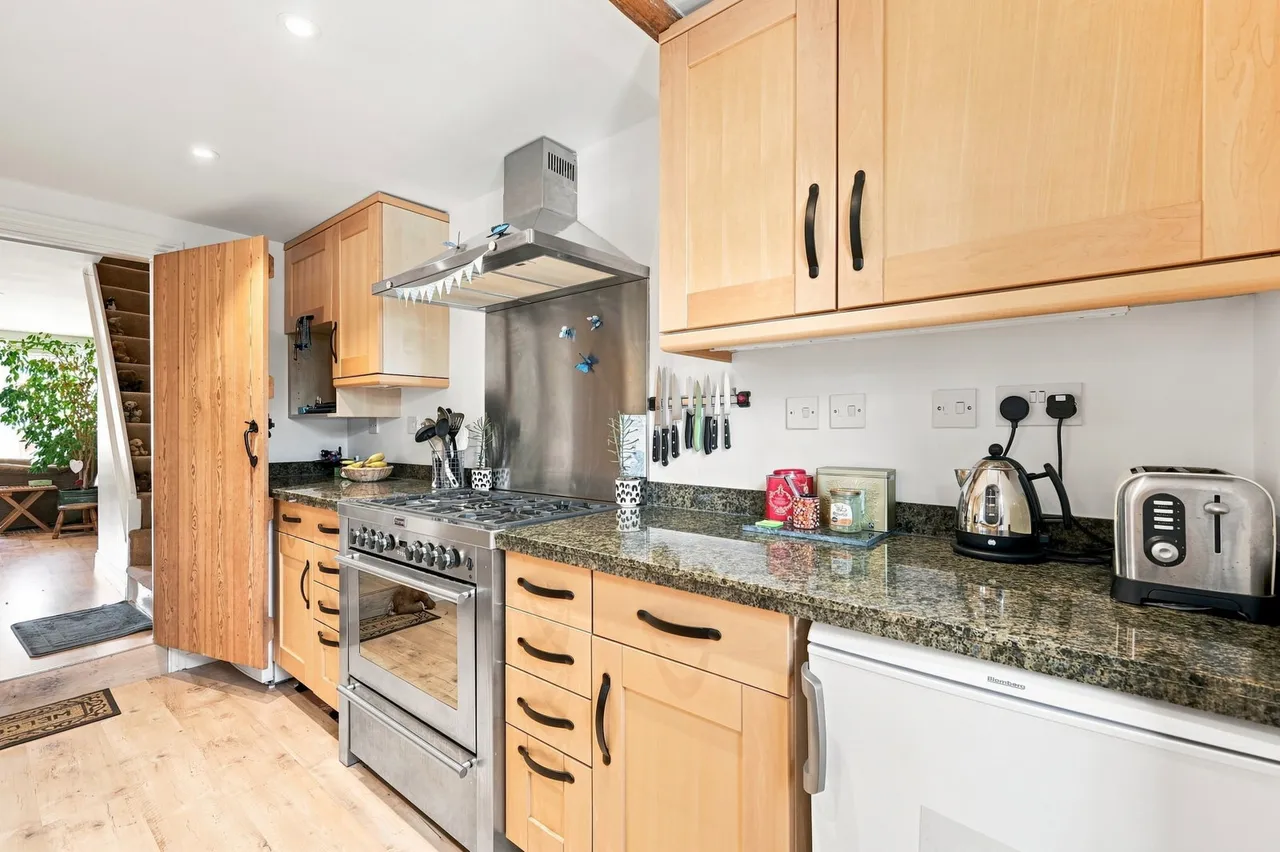 De-L'Angle Row, Chartham, CT4 7JP, photo 10