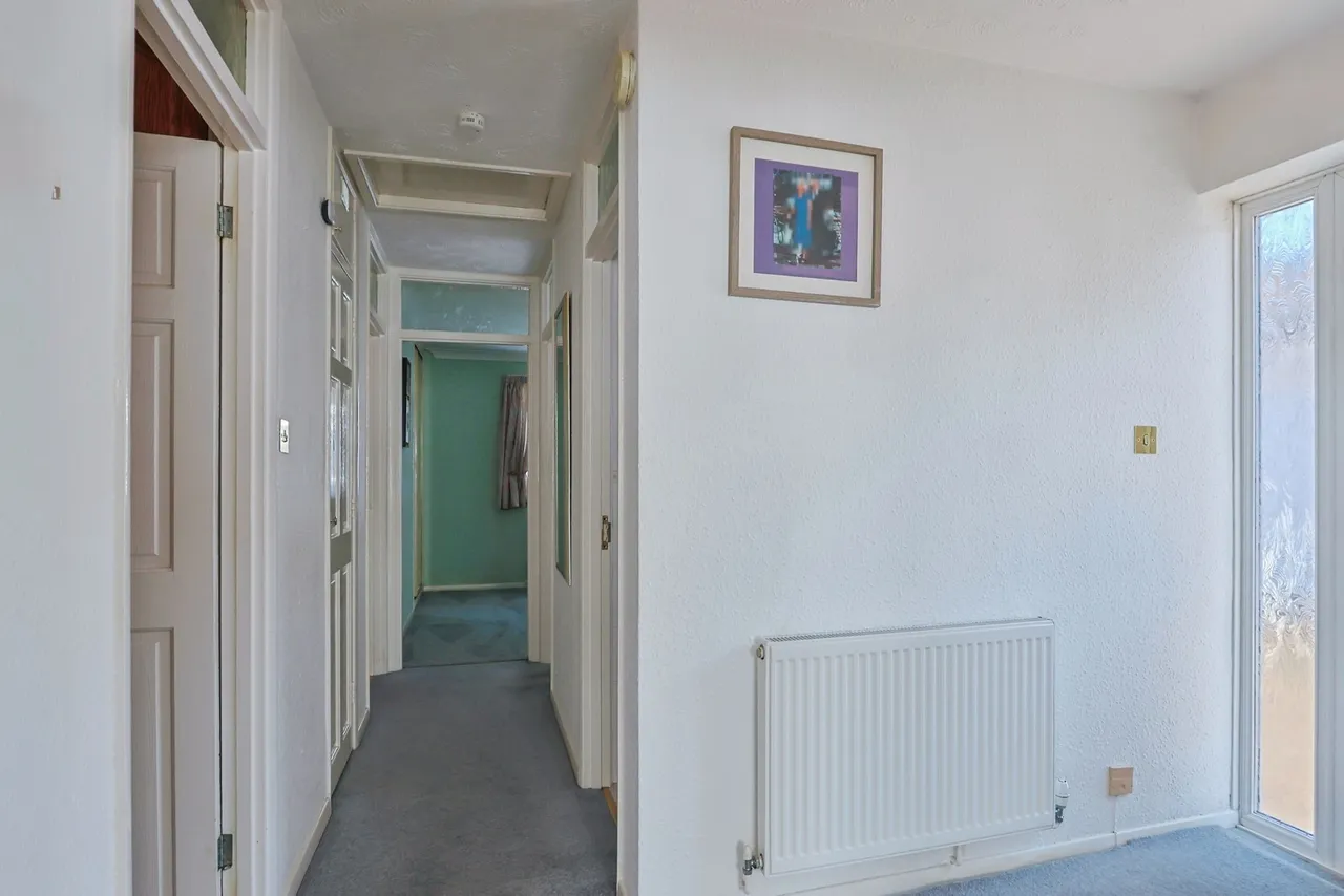 Halstock Crescent, Poole, BH17, photo 8