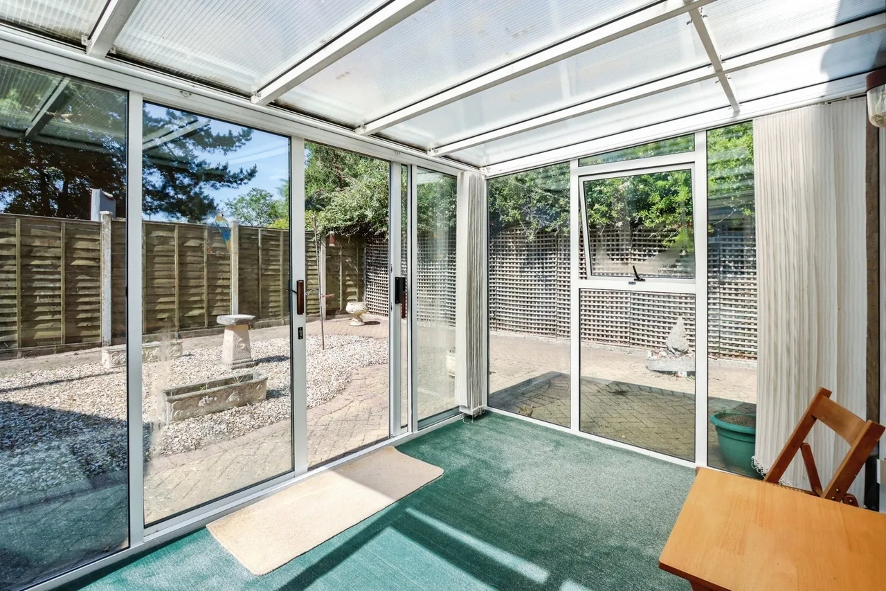 Halstock Crescent, Poole, BH17, photo 14
