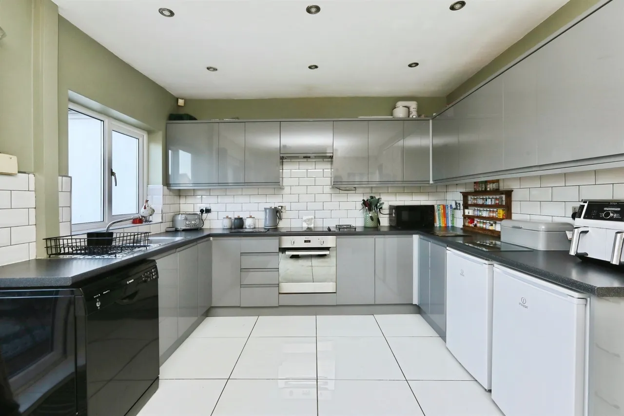 Howville Avenue, Hatfield, Doncaster, photo 7