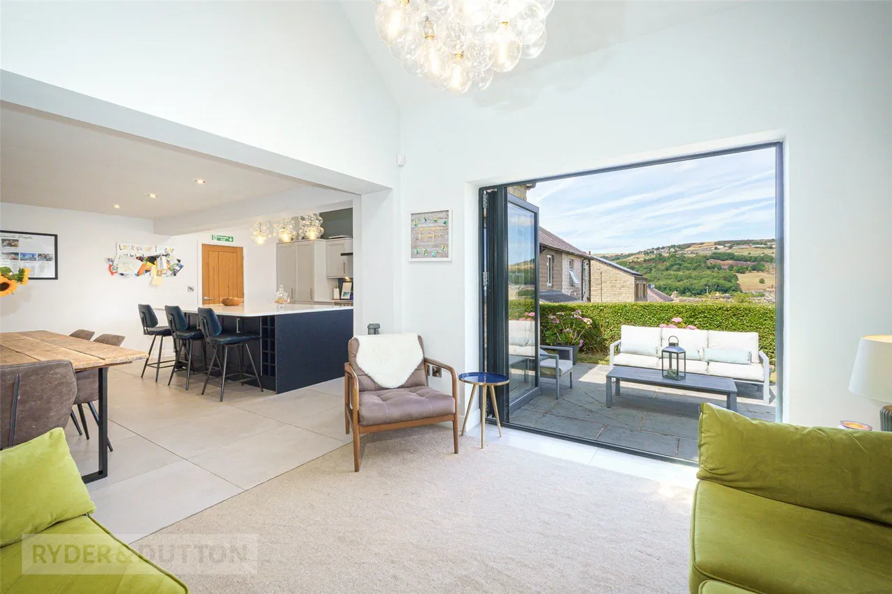 4 bed house for sale, Linfit Lane, Linthwaite, HD7