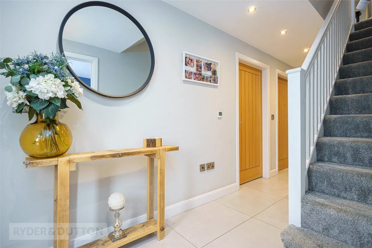 Linfit Lane, Linthwaite, HD7, photo 13