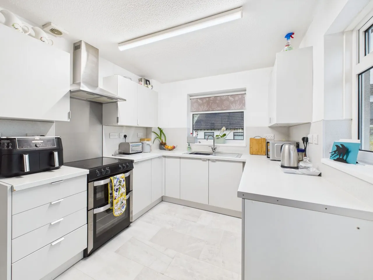 Nymet Avenue, Bow, Crediton, Devon, EX17, photo 4
