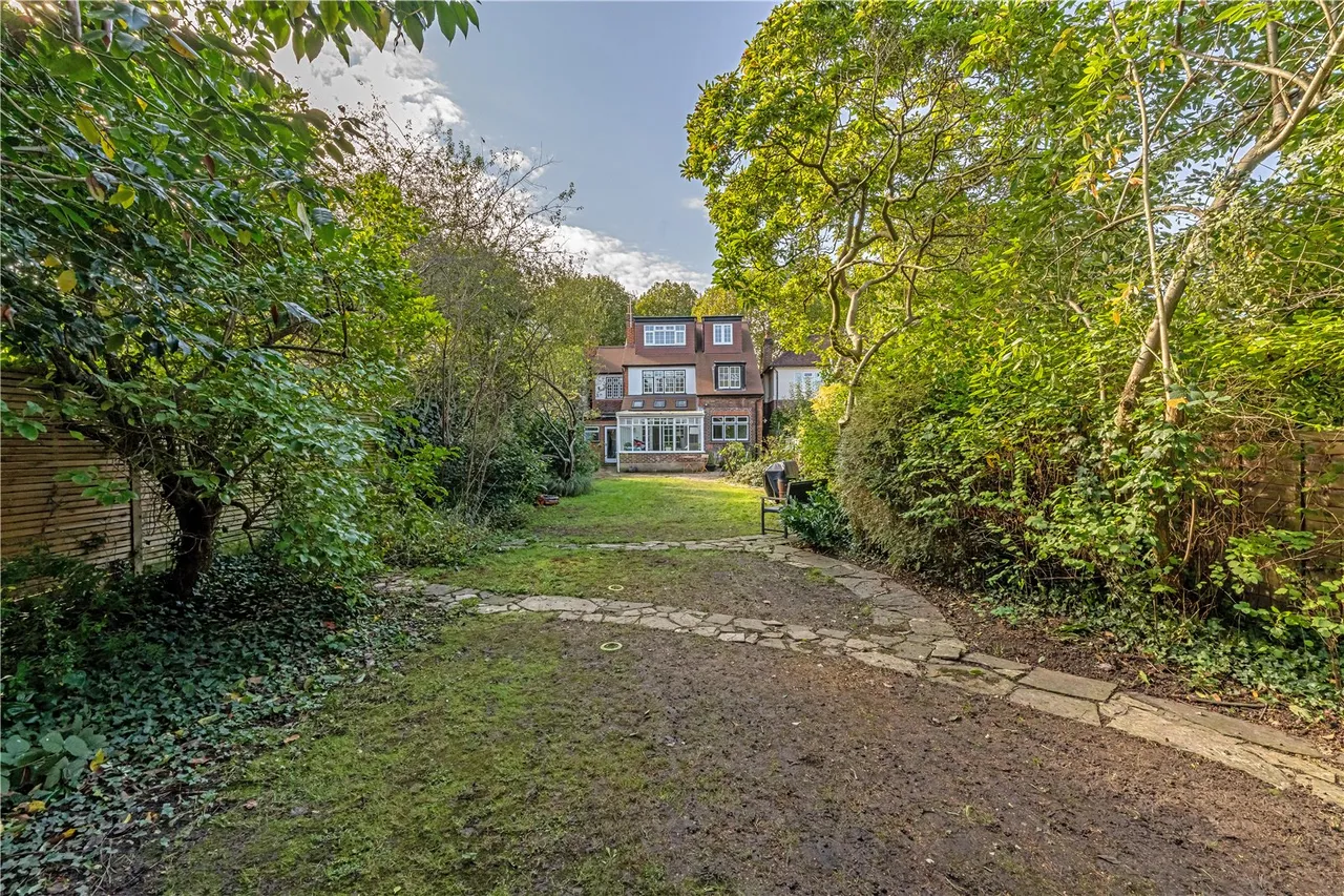 Wensleydale Road, Hampton, TW12 2LT, photo 12