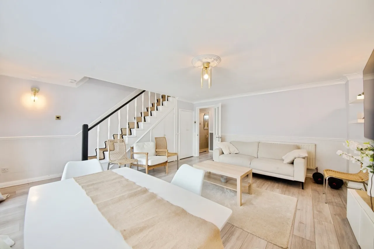 Rowan Way, Romford, RM6, photo 9