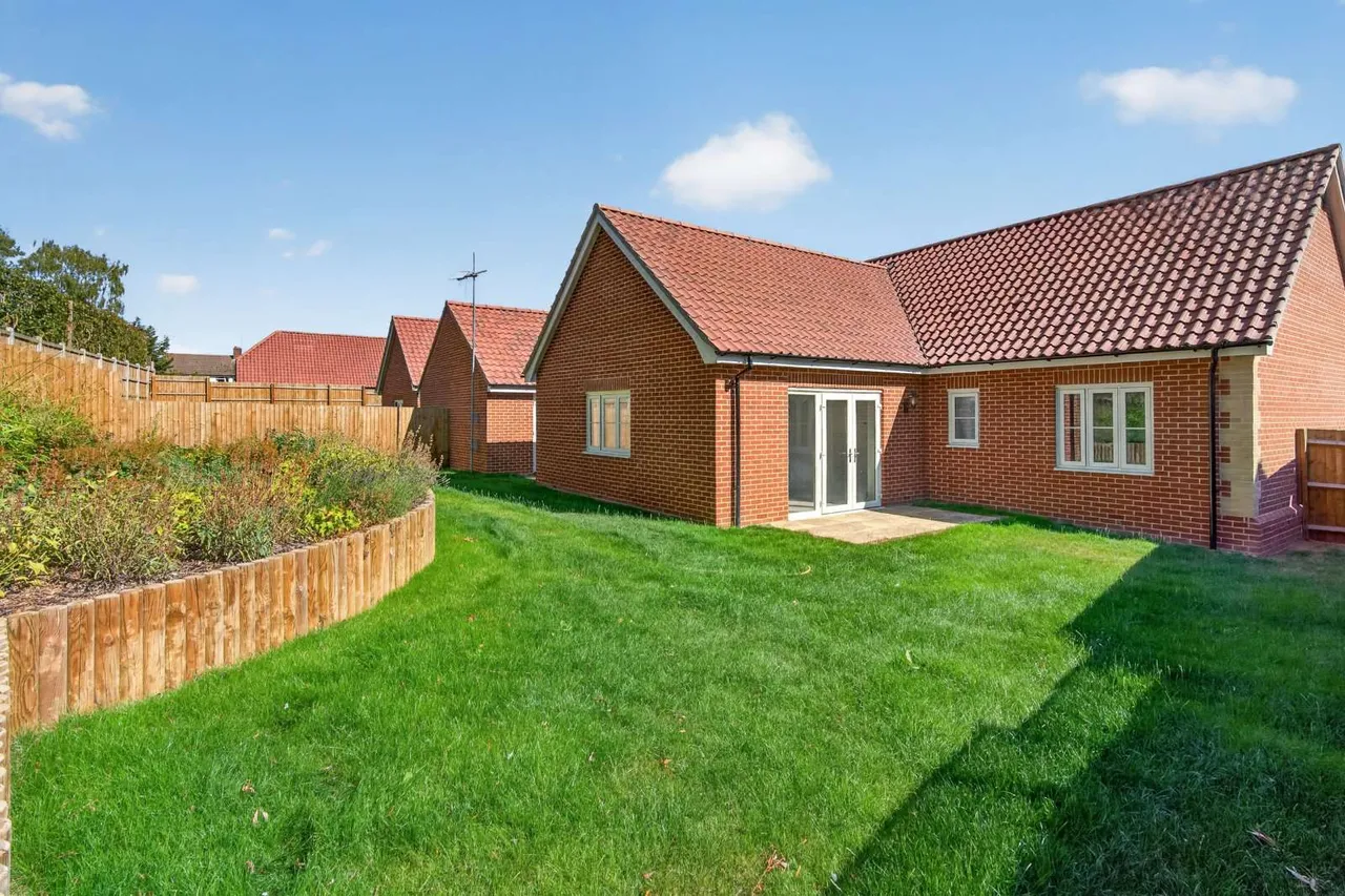 Fallows Watch, Duck Street, Little Easton, Dunmow, CM6 2JE, photo 6