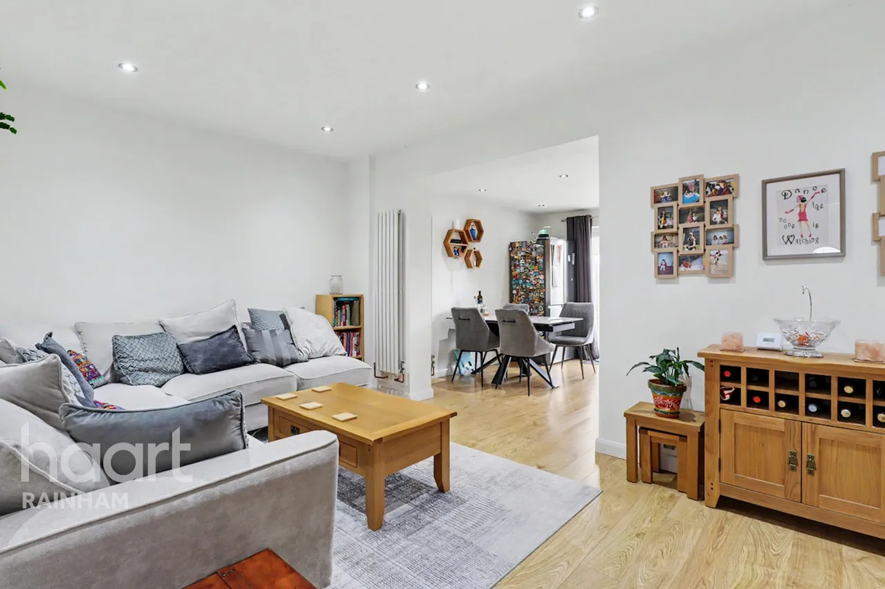 South End Road, Rainham, RM13, photo 5