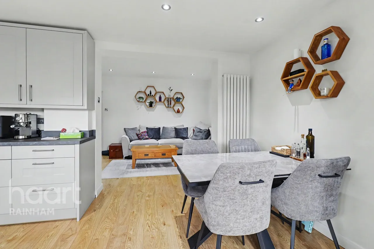 South End Road, Rainham, RM13, photo 9