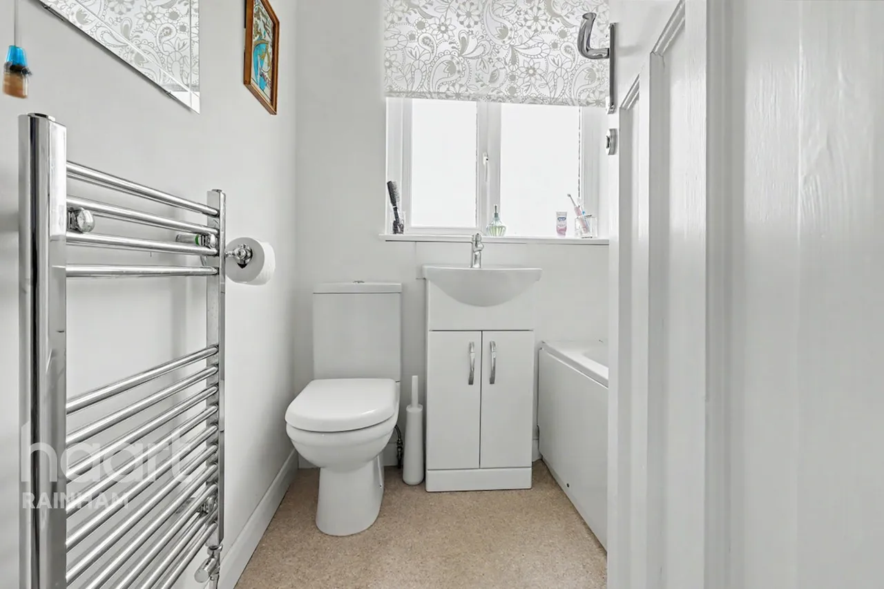 South End Road, Rainham, RM13, photo 16