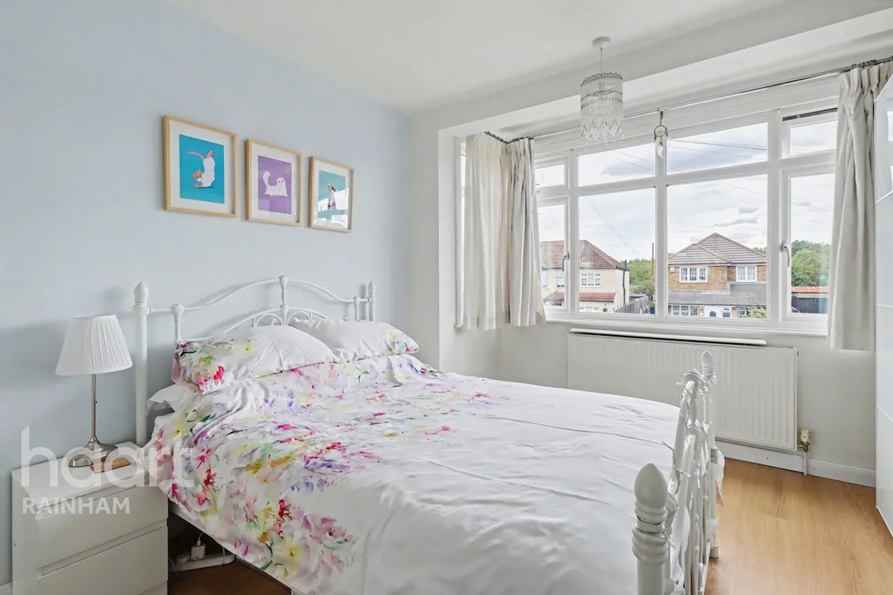 South End Road, Rainham, RM13, photo 13
