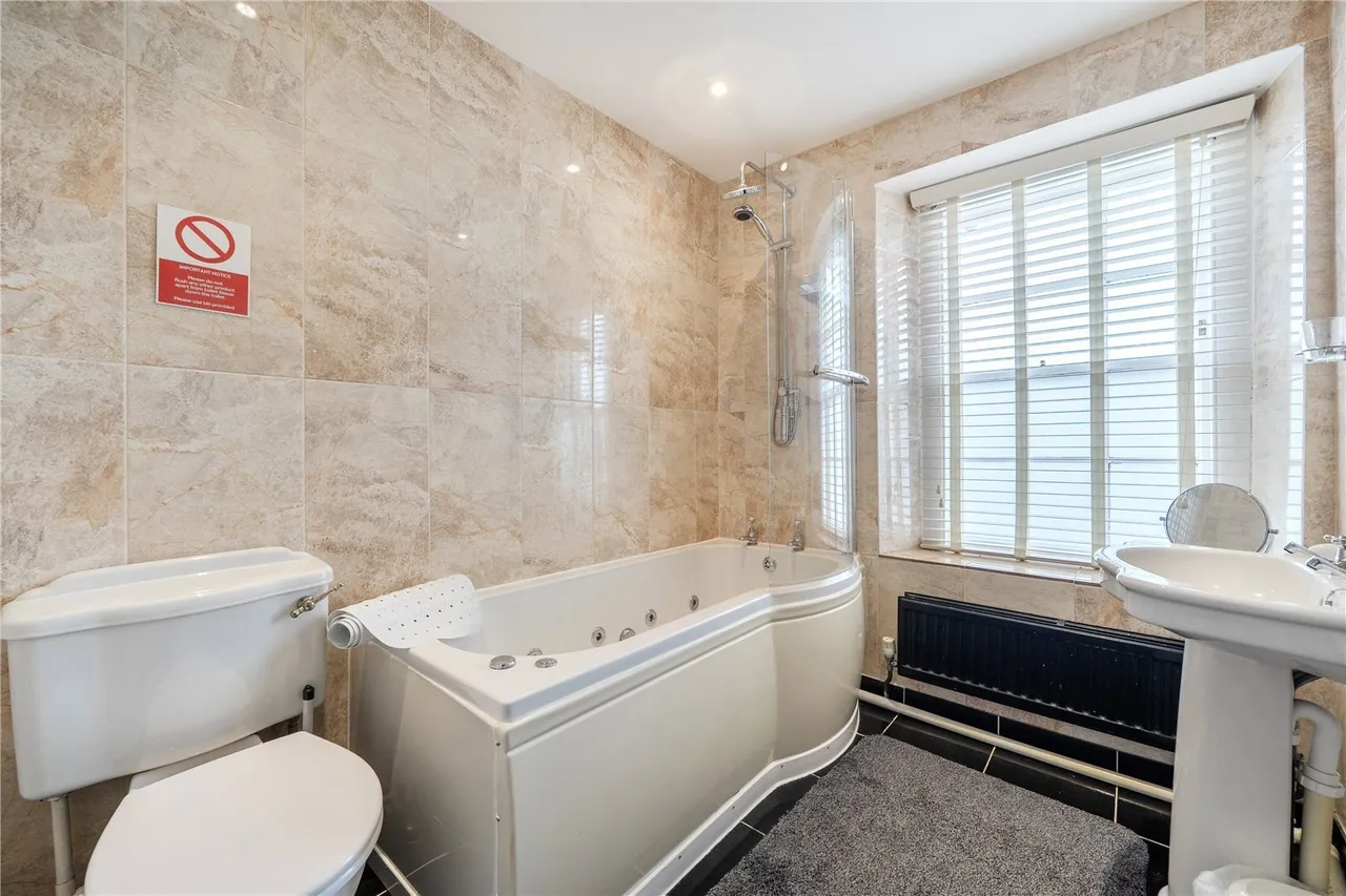 West Bay Road, Bridport, DT6, photo 15