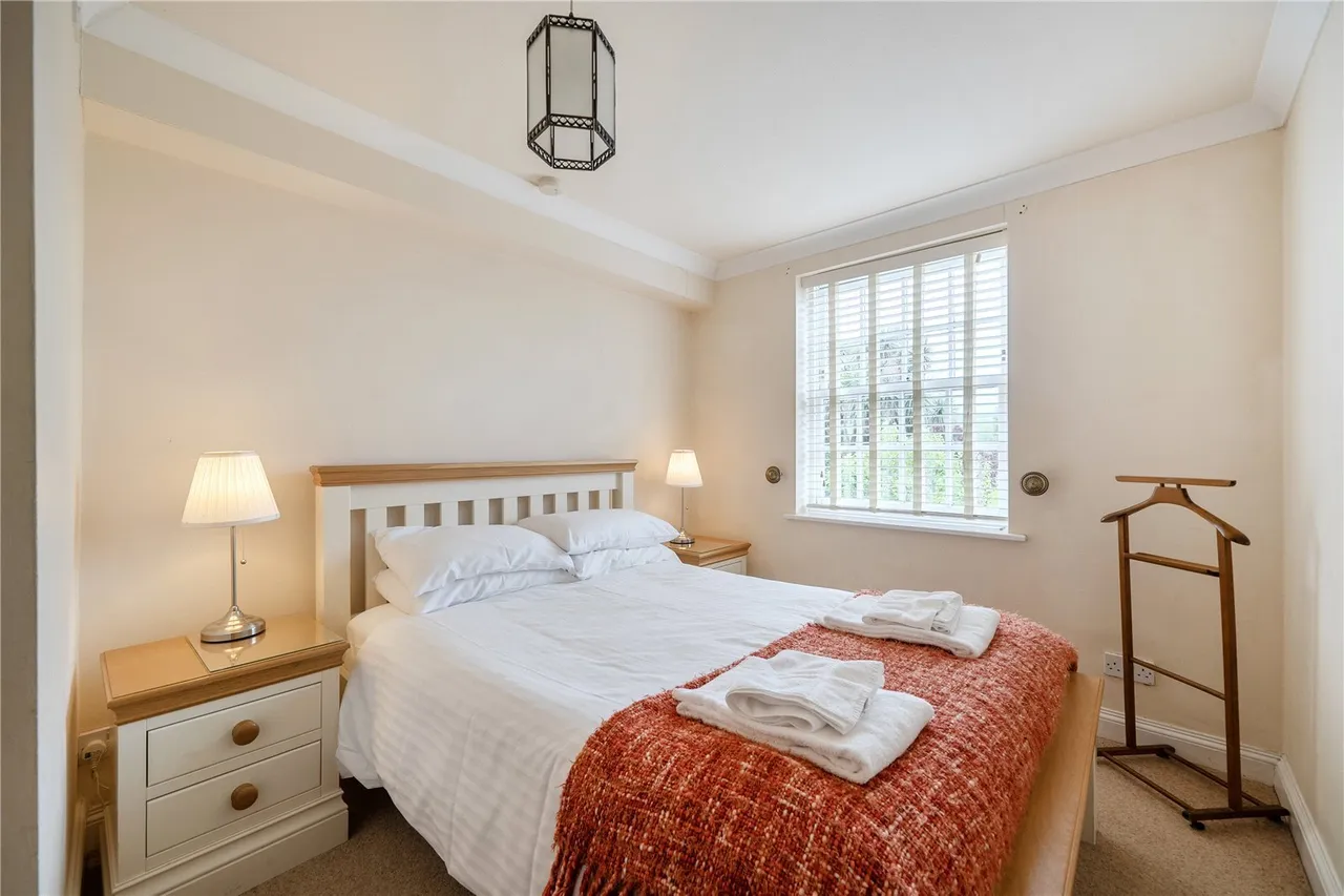 West Bay Road, Bridport, DT6, photo 12