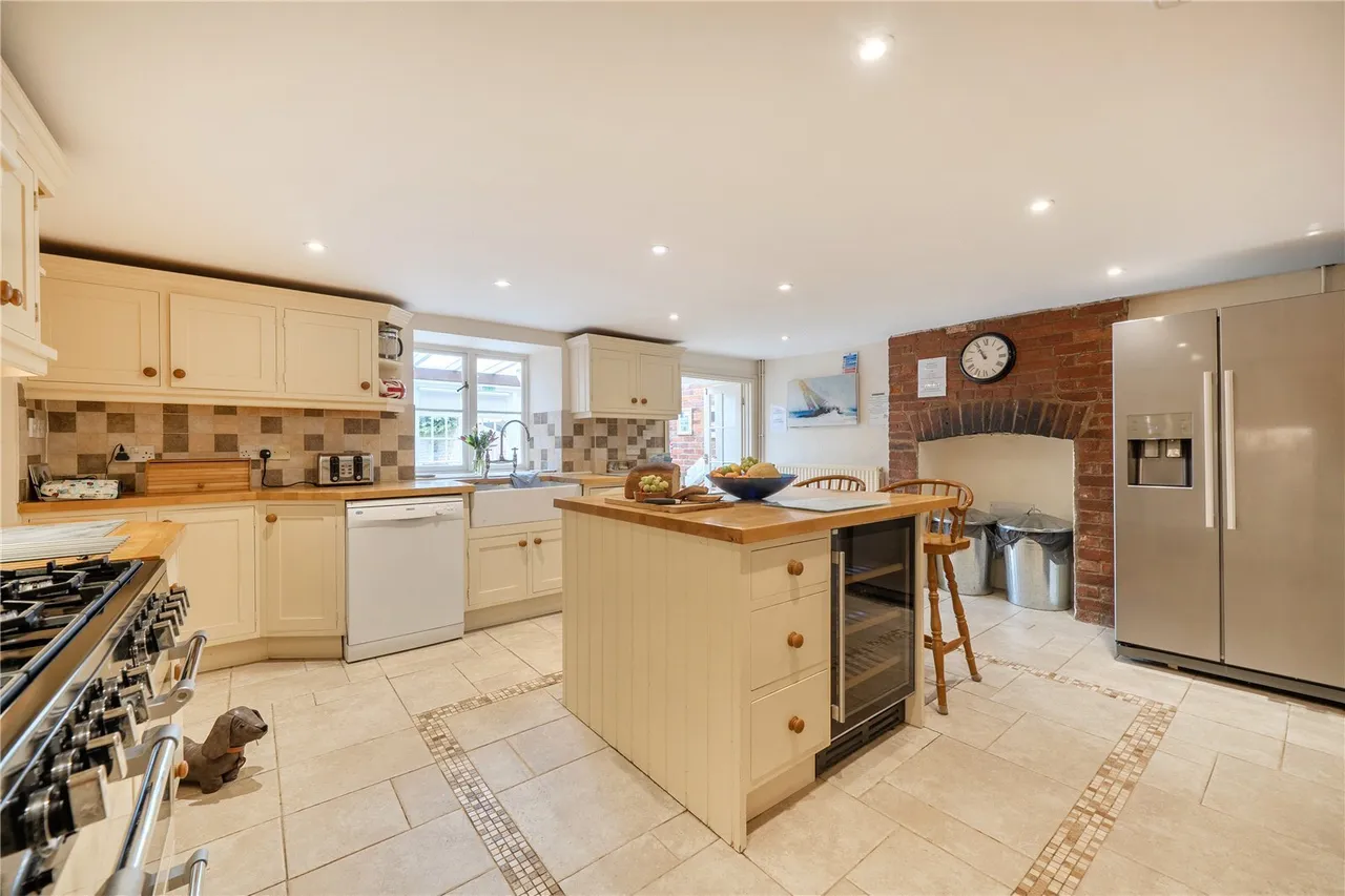 West Bay Road, Bridport, DT6, photo 6