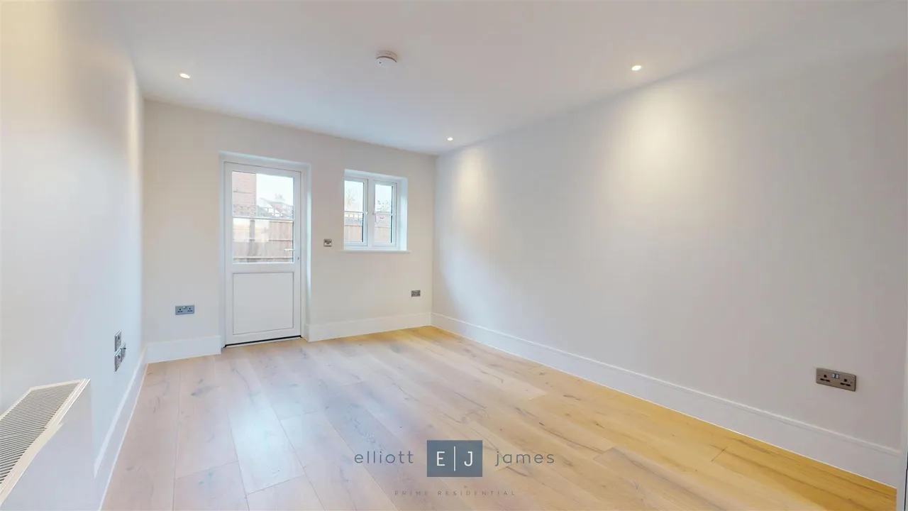 Freya Lodge, Loughton, photo 3
