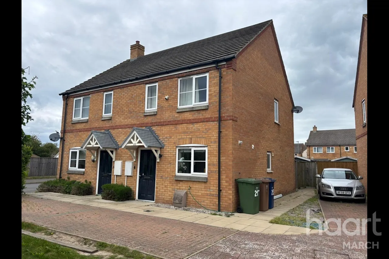 2 bed house for sale, New Road, Chatteris, PE16