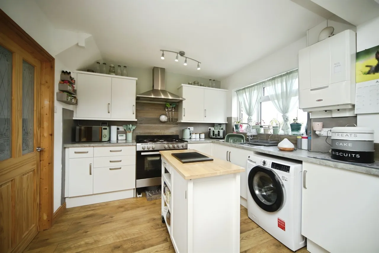 Buckland Road, Taunton, photo 3