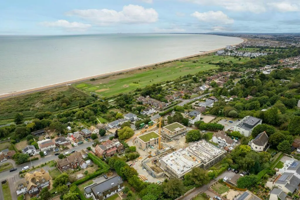 2 bed flat for sale — Seabrook Road, Hythe, CT21