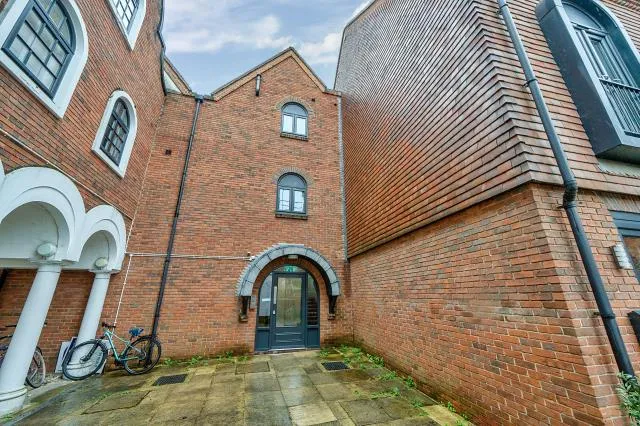 1 bed flat to rent, Abbey Yard, Old Station Yard, OX14