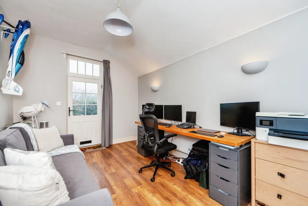 Ledsham Village, Ledsham, CH66, photo 5