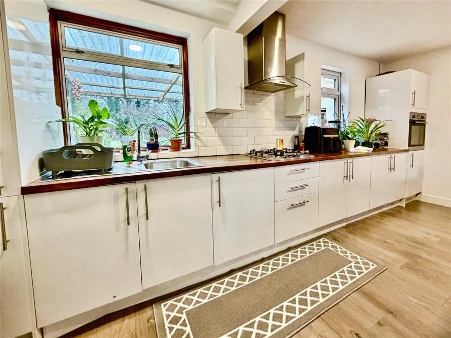 Honeycroft Hill, Uxbridge, UB10, photo 3