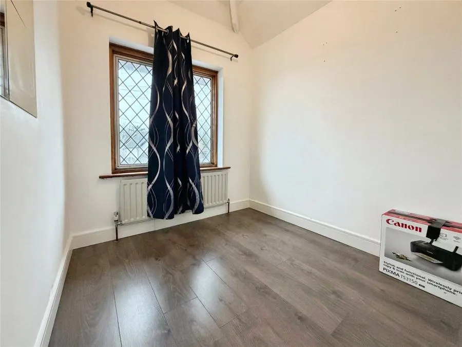 Honeycroft Hill, Uxbridge, UB10, photo 9