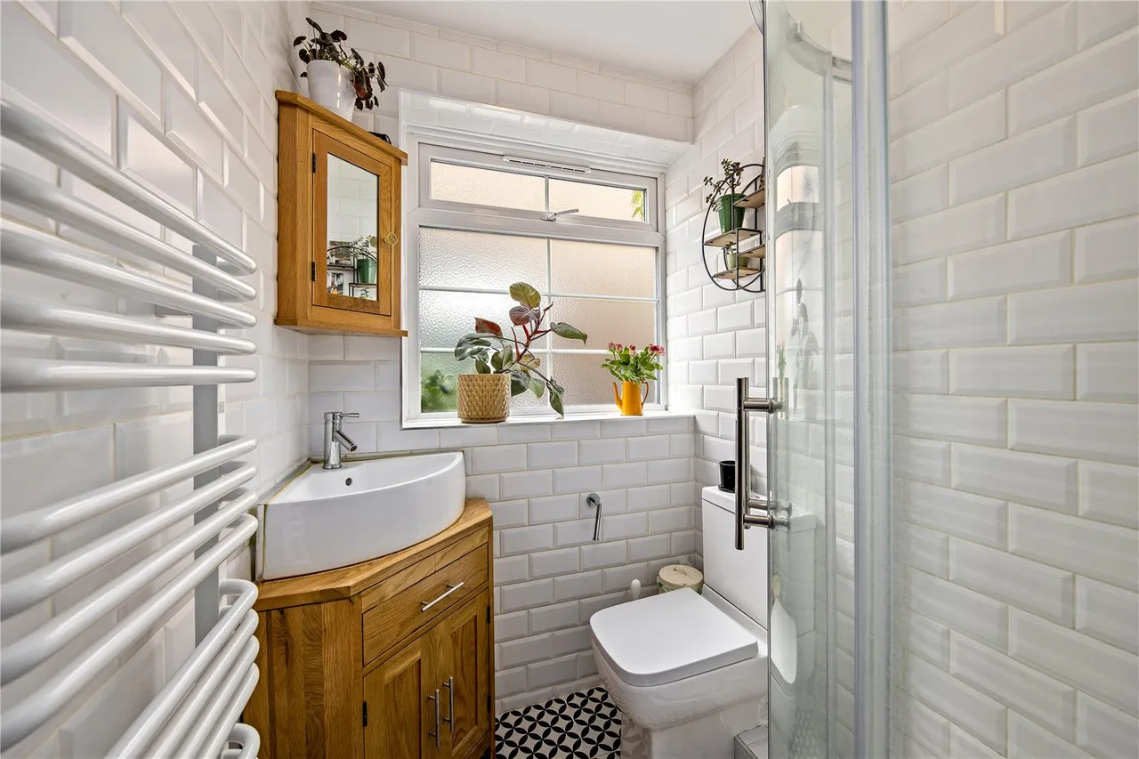 Greville Close, St Margarets, TW1, photo 8