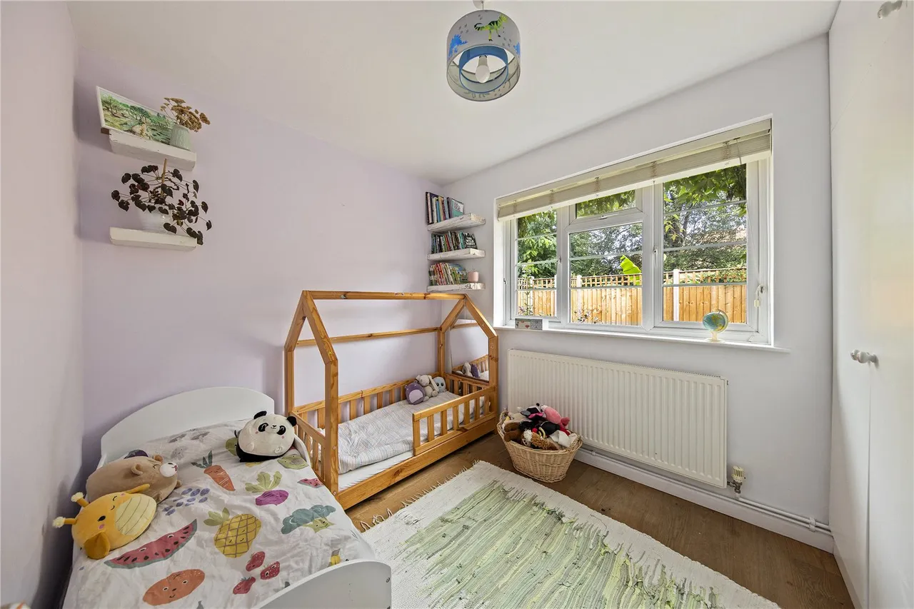 Greville Close, St Margarets, TW1, photo 9