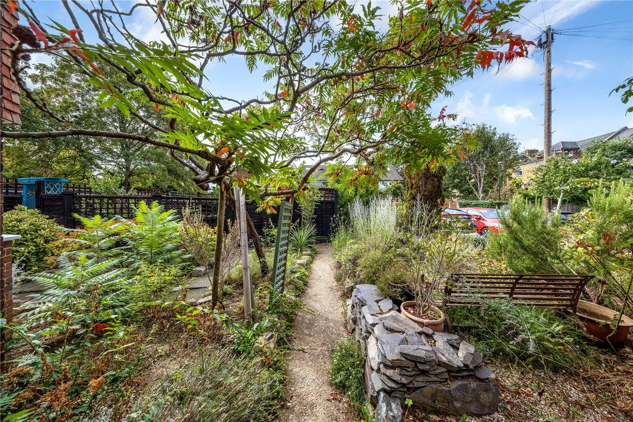 Greville Close, St Margarets, TW1, photo 14