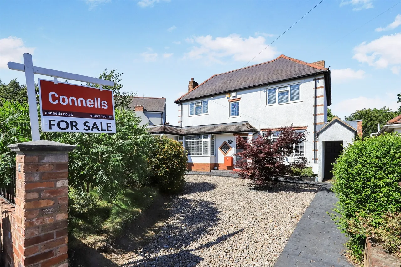 4 bed house for sale — Bhylls Lane, Castlecroft, Wolverhampton