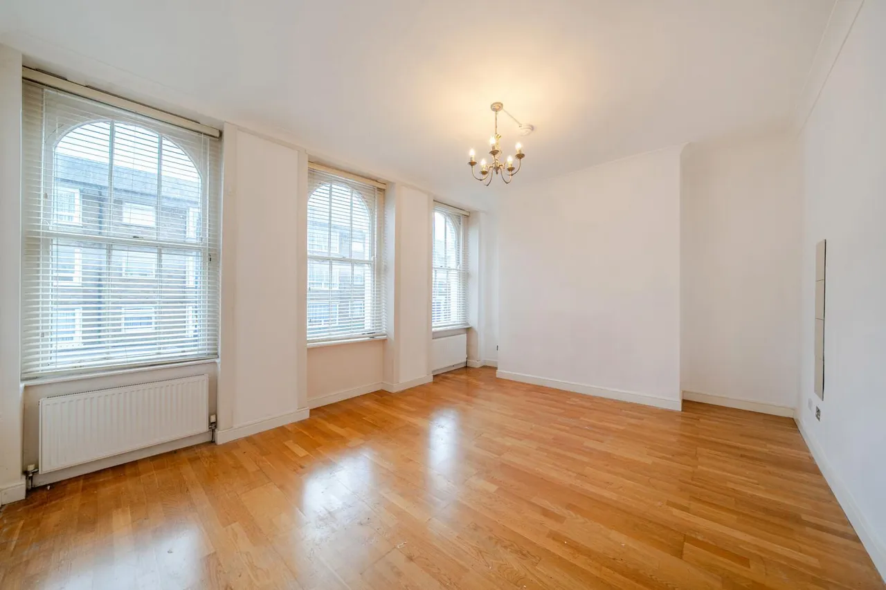 Surrey Square, SE17, photo 2