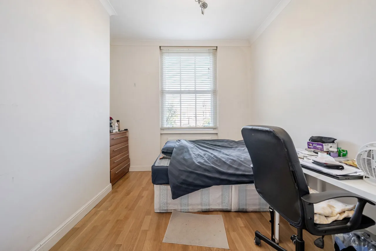Surrey Square, SE17, photo 13