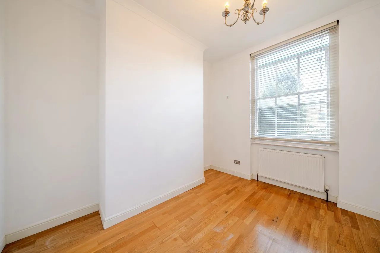 Surrey Square, SE17, photo 13