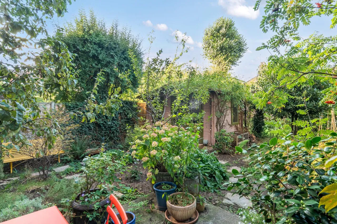 Surrey Square, SE17, photo 15