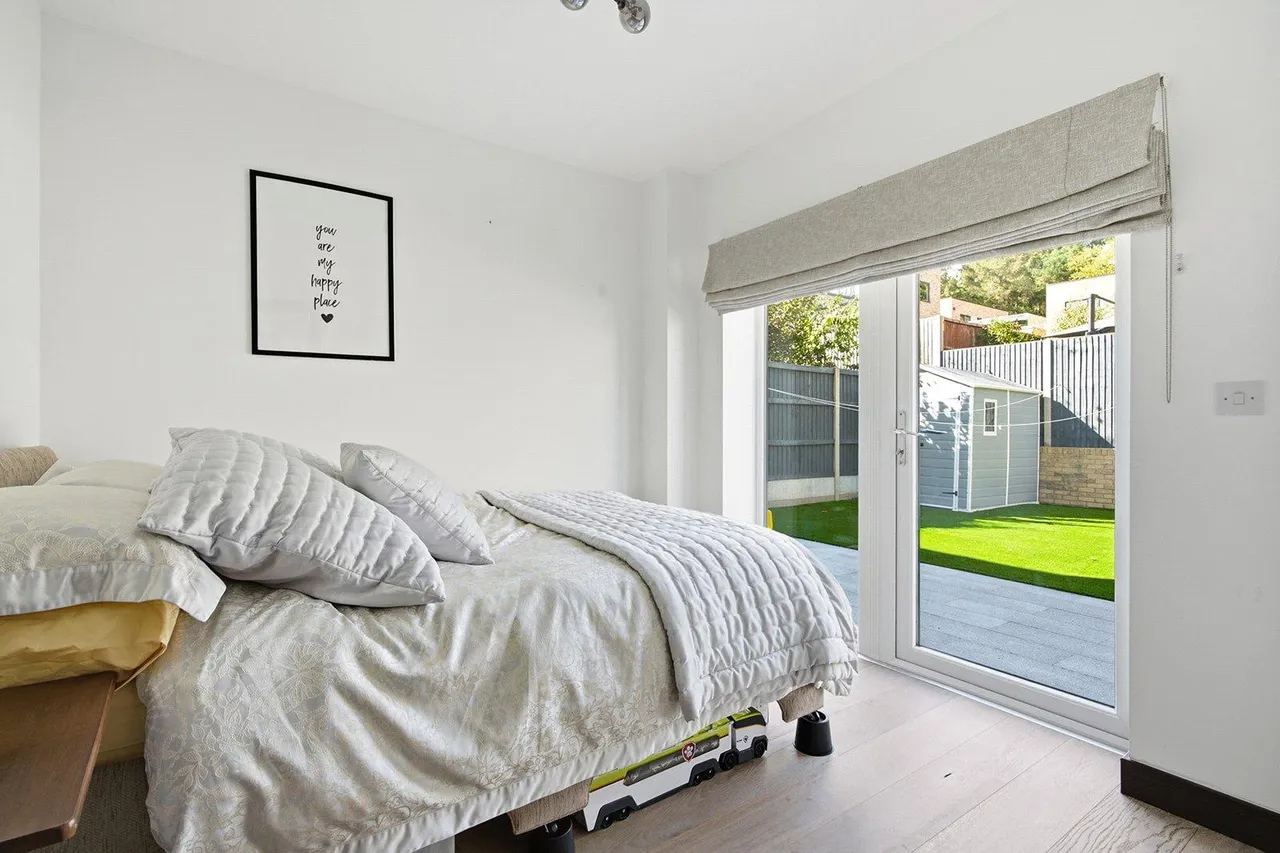 Stanley Kubrick Road, Denham, UB9, photo 17