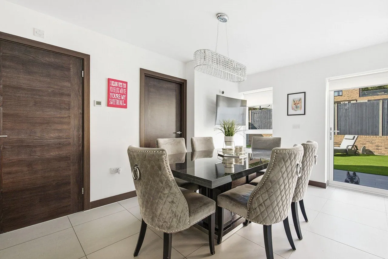 Stanley Kubrick Road, Denham, UB9, photo 14