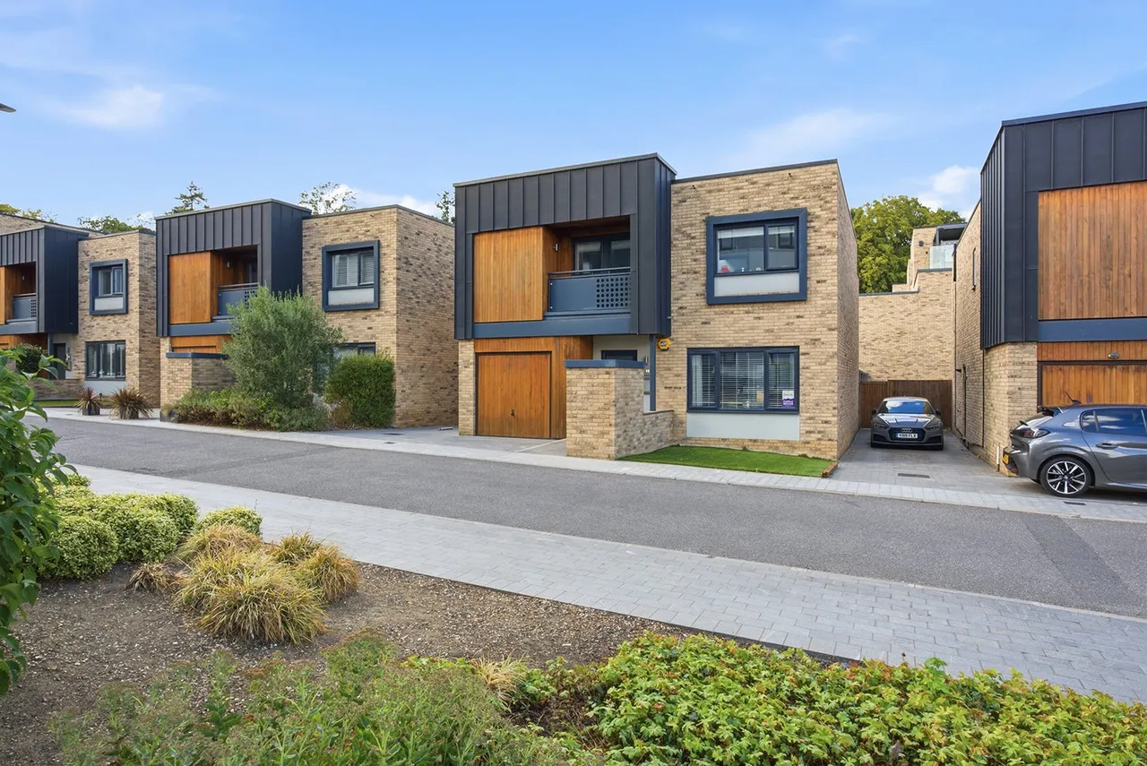 5 bed house for sale, Stanley Kubrick Road, Denham, UB9
