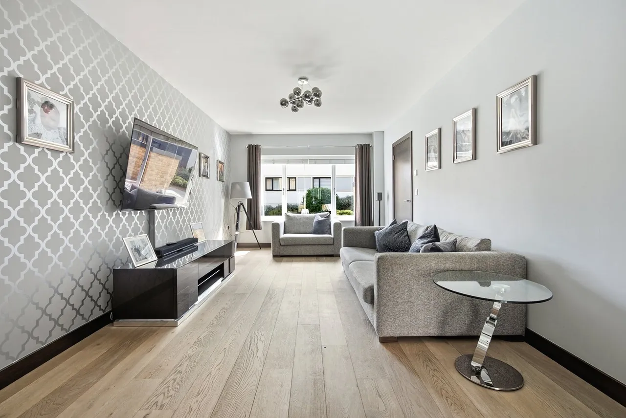 Stanley Kubrick Road, Denham, UB9, photo 10