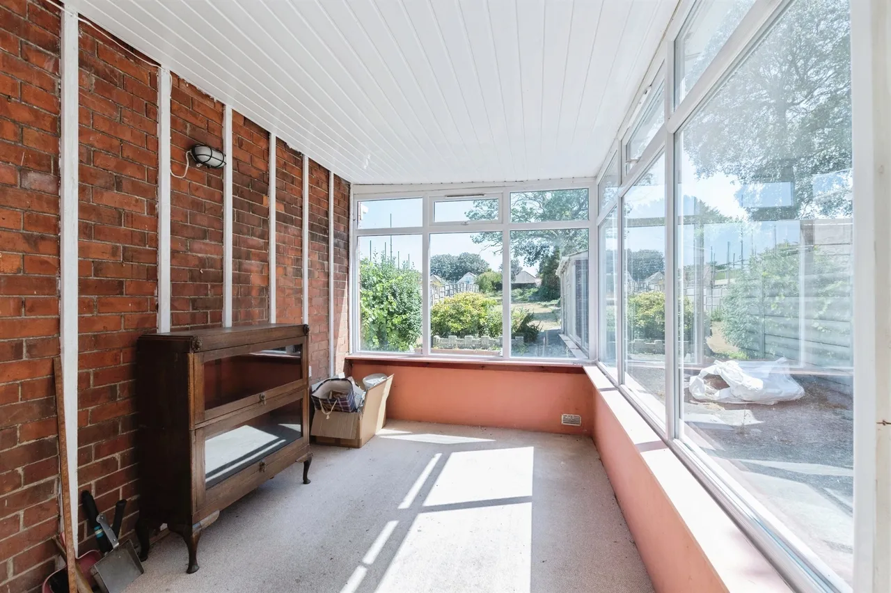 Hood Crescent, Bournemouth, photo 9