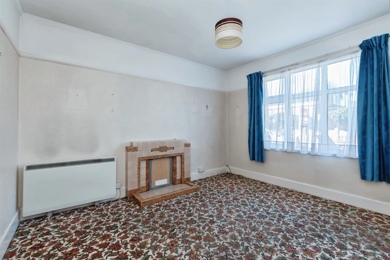 Hood Crescent, Bournemouth, photo 5