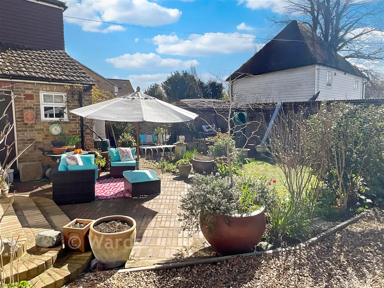 Vicarage Road, Yalding, ME18, photo 16