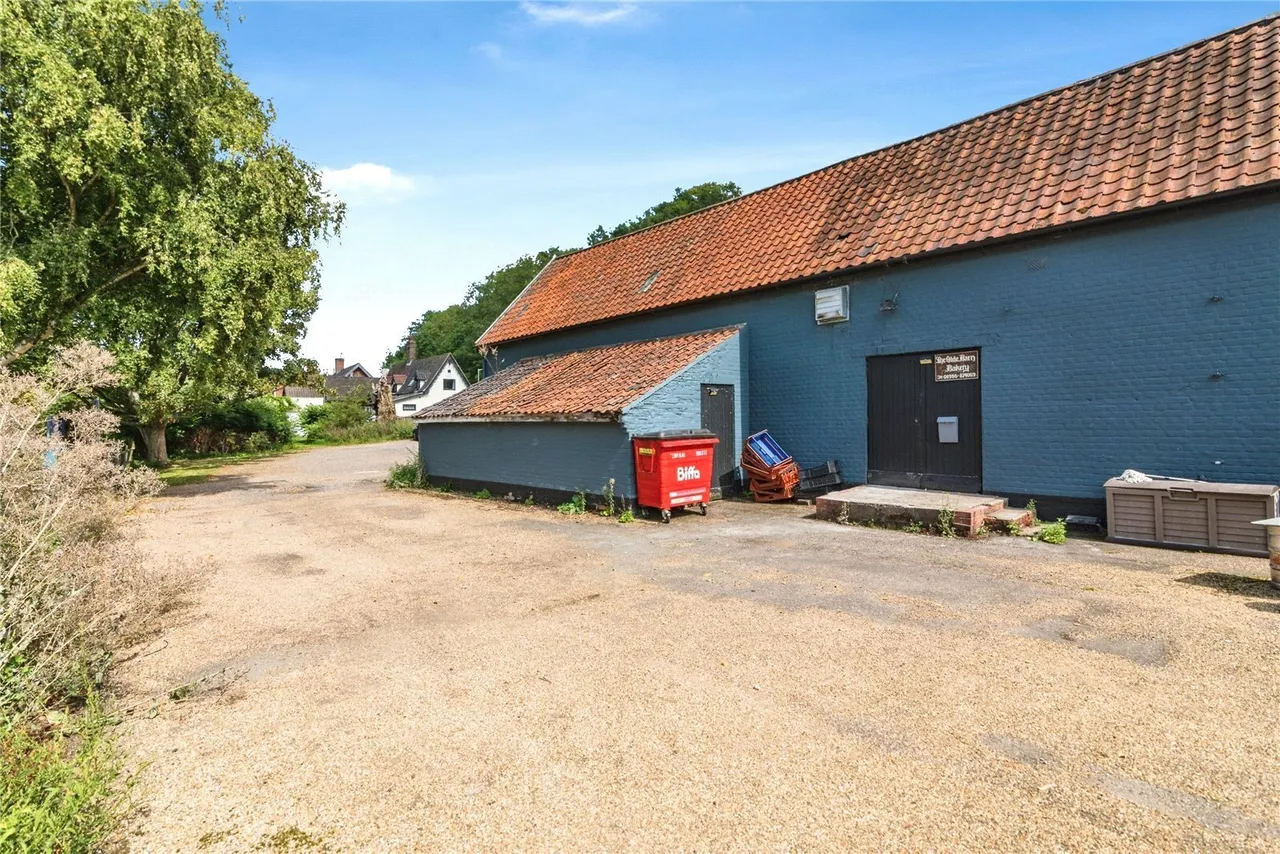 The Street, Flixton, NR35, photo 28