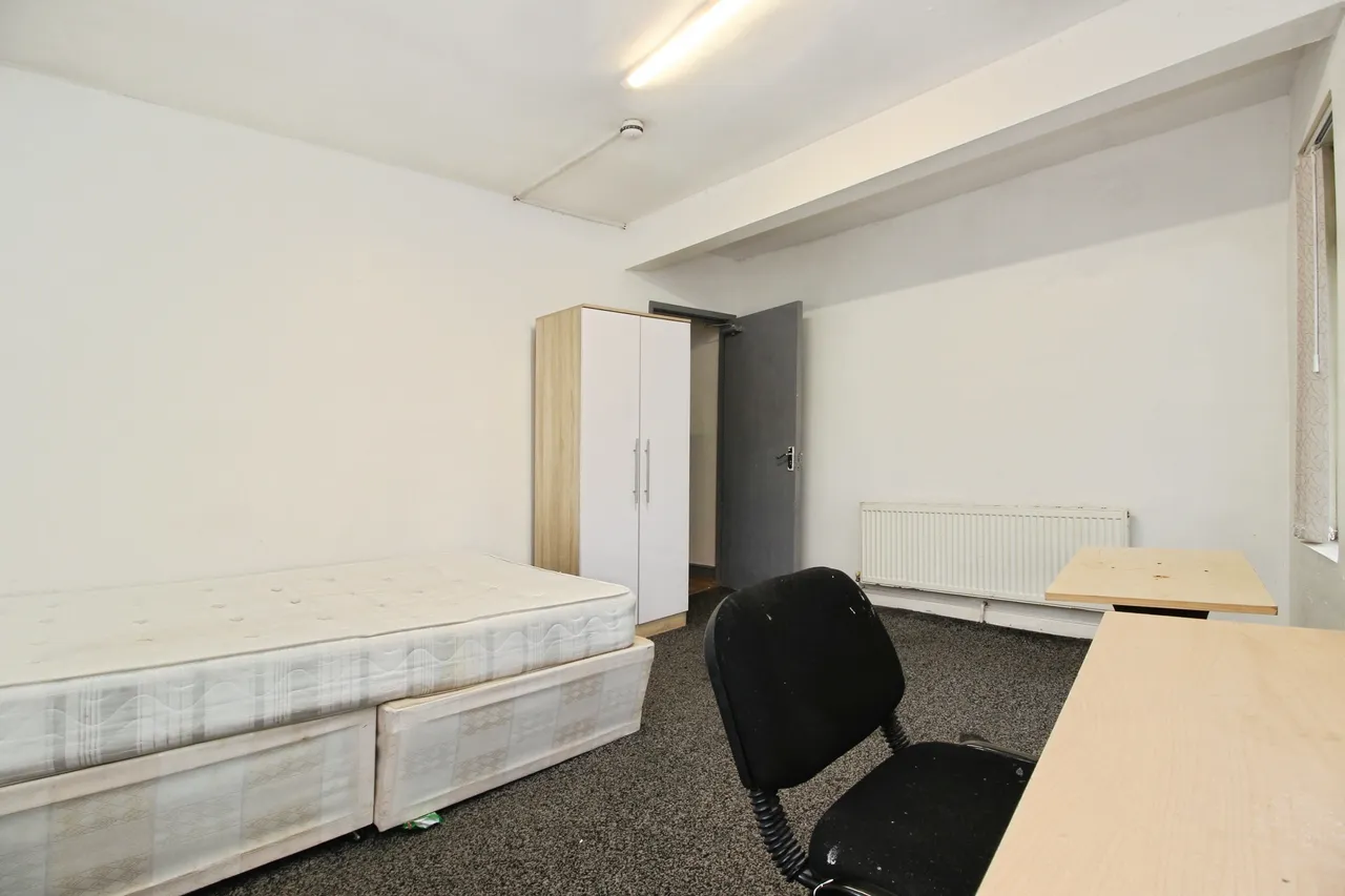 Ebberston Terrace, Leeds, LS6, photo 9