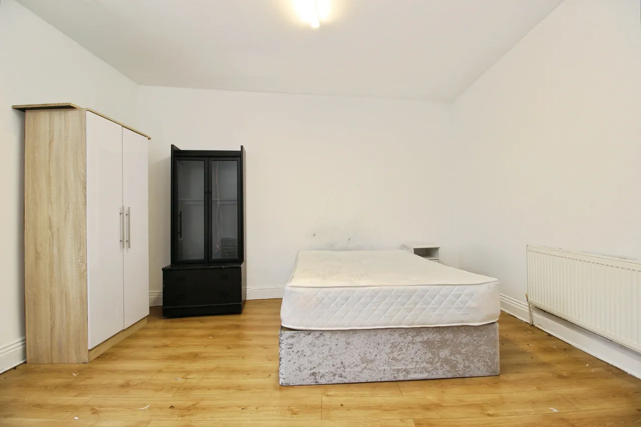 Ebberston Terrace, Leeds, LS6, photo 13