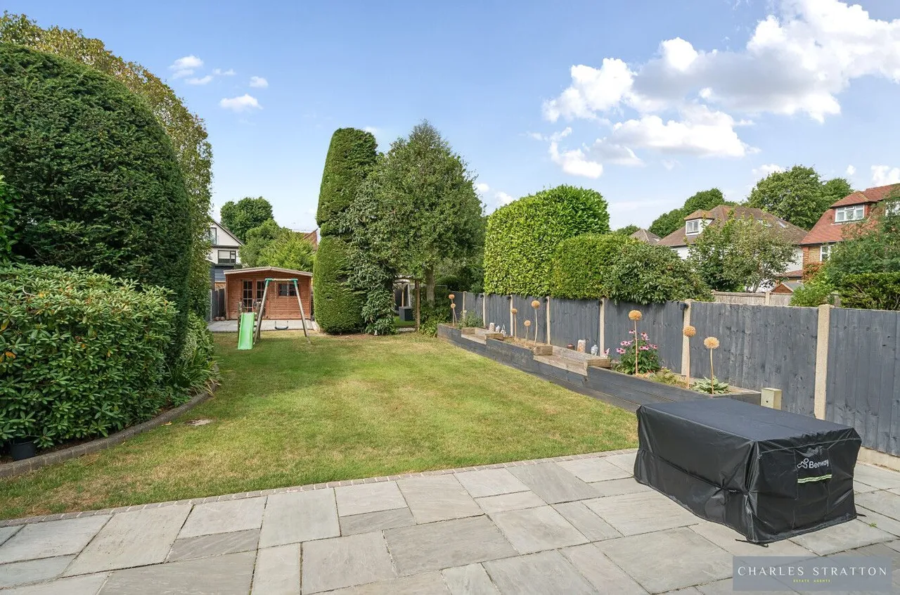 Pemberton Avenue, Romford, Essex, RM2 6HA, photo 3