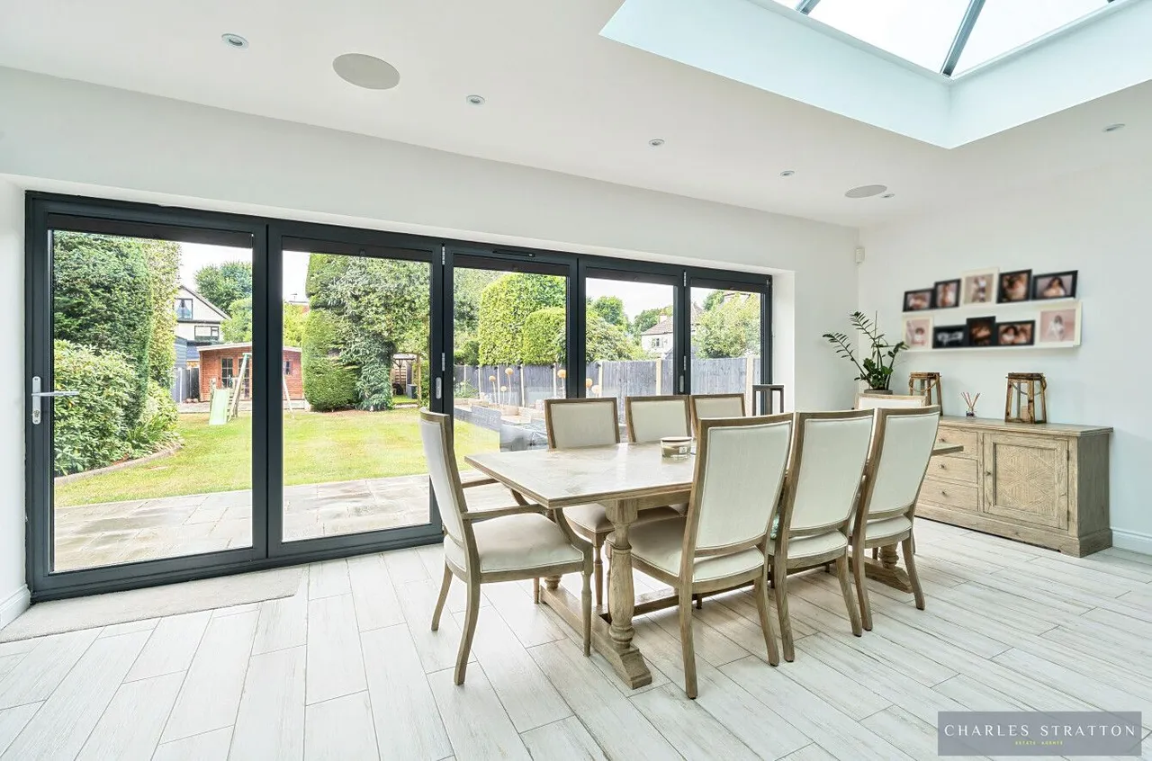 Pemberton Avenue, Romford, Essex, RM2 6HA, photo 10