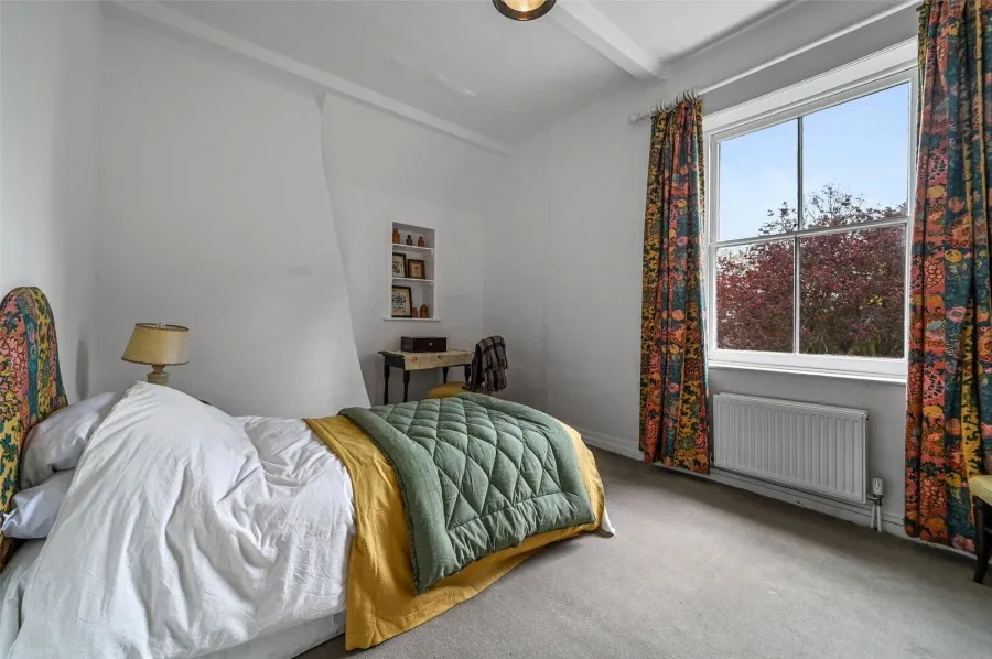 with 6 bedrooms in Sawbridgeworth, CM21, photo 11