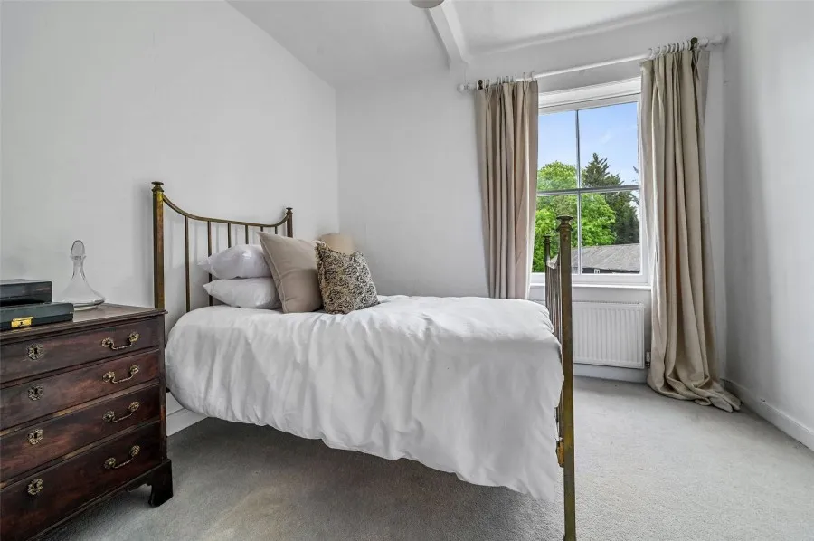 with 6 bedrooms in Sawbridgeworth, CM21, photo 12
